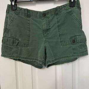 GAP Frayed Cargo Shorts. Sz. 6